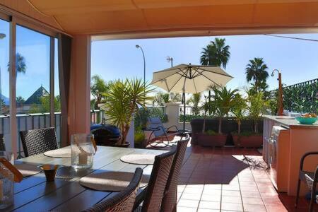 נרחה Apartamento En Primera Linea De Playa מראה חיצוני תמונה