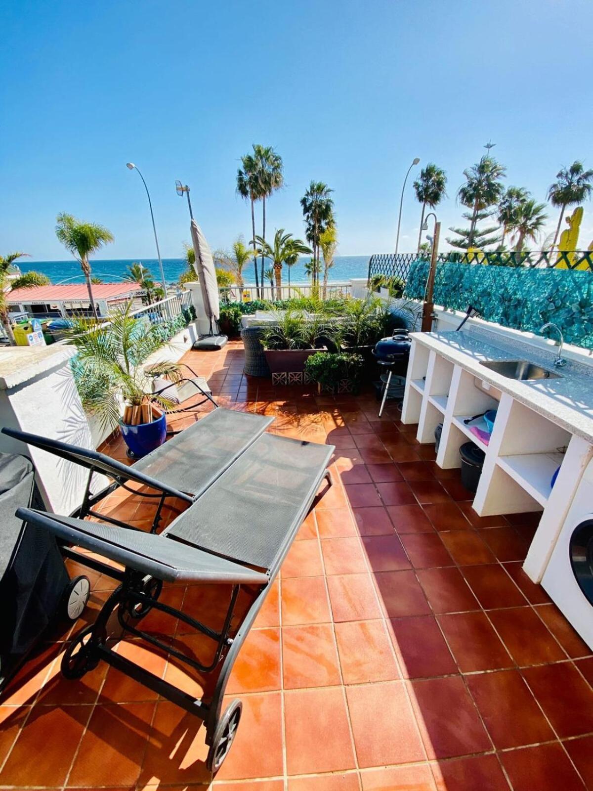 נרחה Apartamento En Primera Linea De Playa מראה חיצוני תמונה