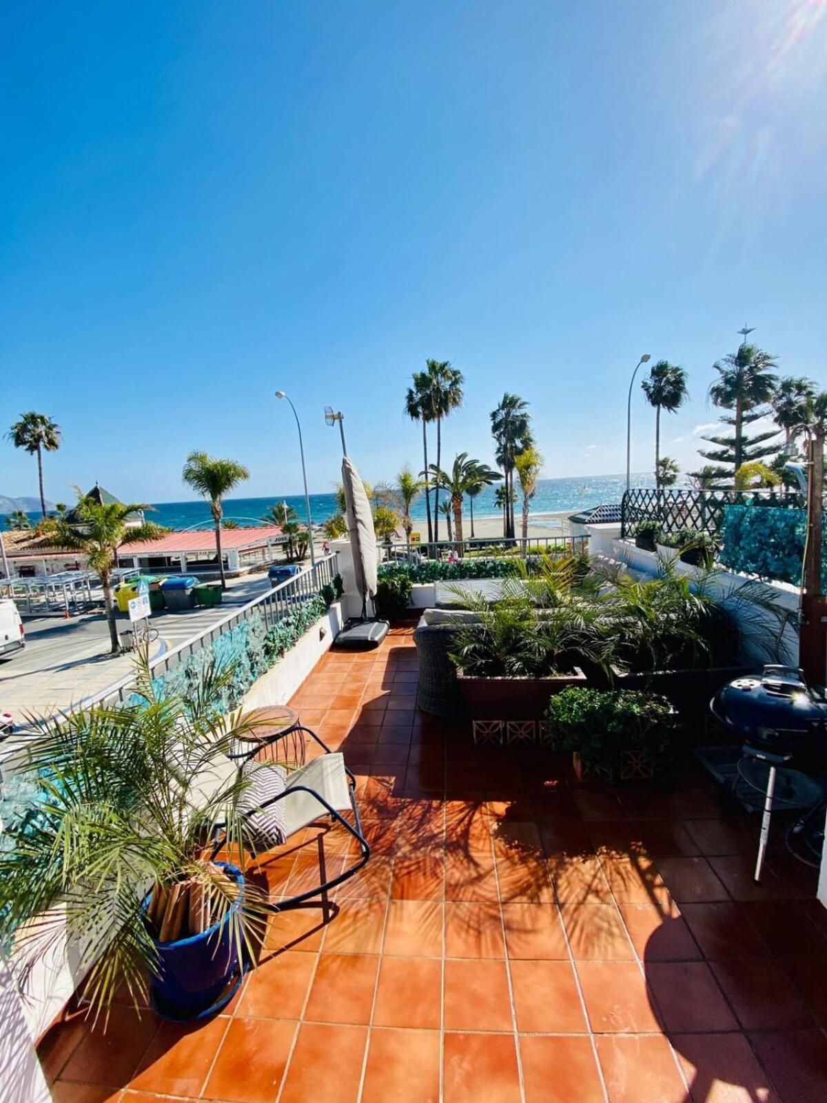 נרחה Apartamento En Primera Linea De Playa מראה חיצוני תמונה